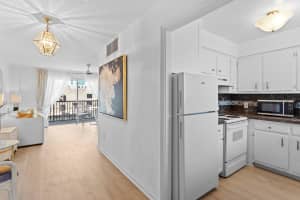 750 BURLINGTON AVENUE, ST PETERSBURG, FL 33701 - MLS#MFRTB8509998