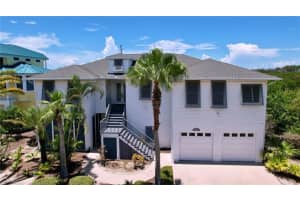 511 Seaview Dr, TARPON SPRINGS