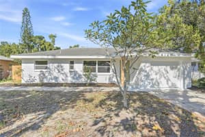 4720 Mohegan Rd, ST PETERSBURG