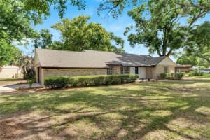 2207 PARKWOOD DRIVE, VALRICO, FL 33594 - MLS#MFRTB8510117