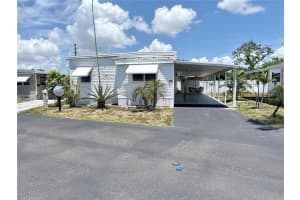425 MOUNT PINEY AVENUE, ST PETERSBURG, FL 33702 - MLS#MFRTB8510414