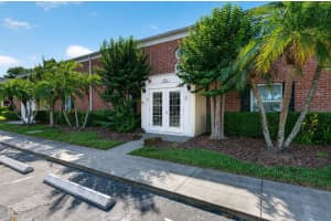 2521 CEDAR CYPRESS COURT, TAMPA, FL 33618 - MLS#MFRTB8510427