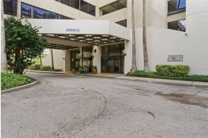 2413 BAYSHORE BOULEVARD, TAMPA, FL 33629 - MLS#MFRTB8510539