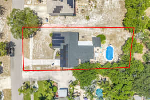 687 JASMINE WAY, ST PETERSBURG, FL 33705 - MLS#MFRTB8510584
