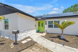 687 JASMINE WAY, ST PETERSBURG, FL 33705 - MLS#MFRTB8510584