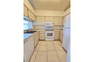 6802 STONES THROW CIRCLE, ST PETERSBURG, FL 33710 - MLS#MFRTB8510637