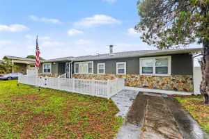 6242 5TH AVENUE, ST PETERSBURG, FL 33710 - MLS#MFRTB8510666