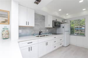 300 CLYDE LANE, DUNEDIN, FL 34698 - MLS#MFRTB8510674