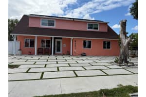 8301 LOPEZ DRIVE, TAMPA, FL 33615 - MLS#MFRTB8510777