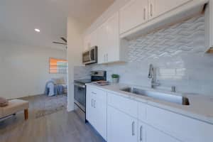 2534 IRVING AVENUE, ST PETERSBURG, FL 33712 - MLS#MFRTB8511047