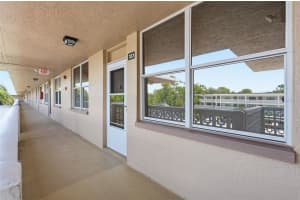 4915 BAY STREET, ST PETERSBURG, FL 33703 - MLS#MFRTB8511305