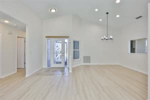 235 LINGER LANE, SUN CITY CENTER, FL 33573 - MLS#MFRTB8511306