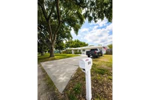 1818 MEADOW LANE, CLEARWATER, FL 33764 - MLS#MFRTB8511324