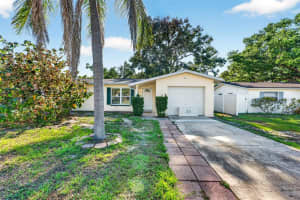 2220 LAUREN DRIVE, LARGO, FL 33774 - MLS#MFRTB8511649