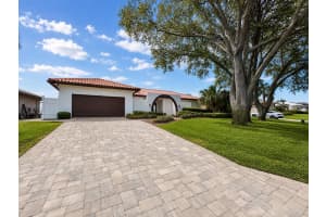 4901 LANSING ST NE, ST PETERSBURG, FL 33703 - MLS#MFRTB8511712