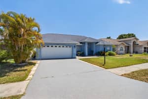 12611 PINEFOREST WAY, LARGO, FL 33773 - MLS#MFRTB8511943