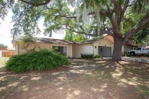 1363 Corner Oaks Dr, BRANDON