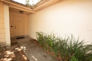 1363 CORNER OAKS DRIVE, BRANDON, FL 33510 - MLS#MFRTB8512059