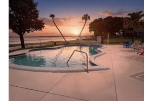 2131 LAKEVIEW DRIVE, SEBRING, FL 33870 - MLS#MFRTB8512100