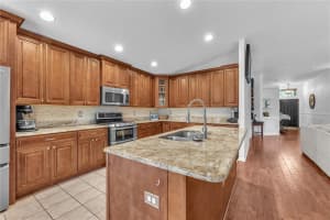 16316 BRIDGEGLADE LANE, LITHIA, FL 33547 - MLS#MFRTB8512185
