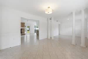 1303 WALLWOOD DRIVE, BRANDON, FL 33510 - MLS#MFRTB8512619