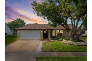 10843 Harborside Dr, LARGO