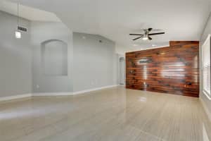 8105 TAR HOLLOW DRIVE, GIBSONTON, FL 33534 - MLS#MFRTB8513037