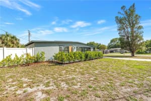 7599 MEADOWLAWN DRIVE, ST PETERSBURG, FL 33702 - MLS#MFRTB8513107