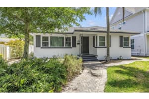 348 11th Ave Ne, ST PETERSBURG