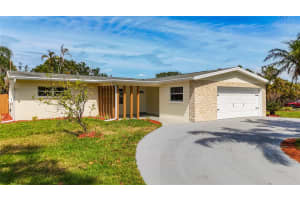 4101 Shore Acres Blvd Ne, ST PETERSBURG