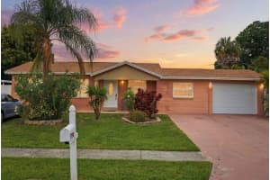 4914 HOLIDAY DRIVE, TAMPA, FL 33615 - MLS#MFRTB8513287