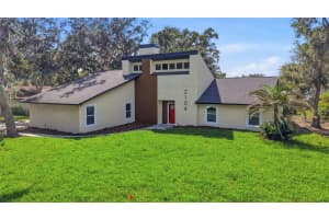2104 Doefield Ct, VALRICO