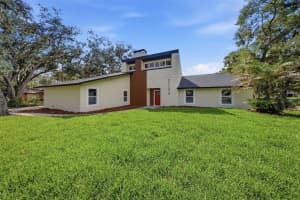 2104 DOEFIELD COURT, VALRICO, FL 33596 - MLS#MFRTB8513359