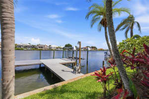 831 CHIPAWAY DRIVE, APOLLO BEACH, FL 33572 - MLS#MFRTB8513478
