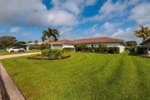 2011 MICHIGAN AVENUE, ST PETERSBURG, FL 33703 - MLS#MFRTB8513517