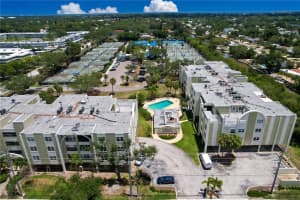 4651 1ST STREET, ST PETERSBURG, FL 33703 - MLS#MFRTB8513553