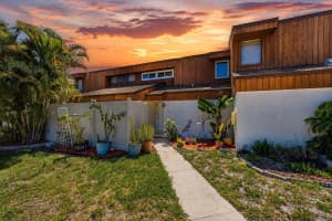 2074 SUNSET POINT ROAD, CLEARWATER, FL 33765 - MLS#MFRTB8513566