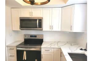 1835 MARYLAND AVENUE, ST PETERSBURG, FL 33703 - MLS#MFRTB8513615