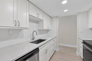 3795 41ST LANE, ST PETERSBURG, FL 33711 - MLS#MFRTB8513635