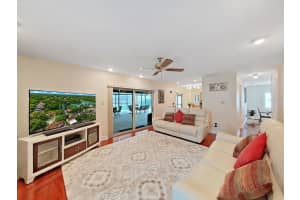 1367 CORNER OAKS DRIVE, BRANDON, FL 33510 - MLS#MFRTB8513811