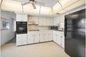 2001 WORLD PARKWAY BOULEVARD, CLEARWATER, FL 33763 - MLS#MFRTB8513934
