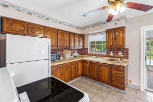126 GRAPEFRUIT CIRCLE, CLEARWATER, FL 33759 - MLS#MFRTB8514146
