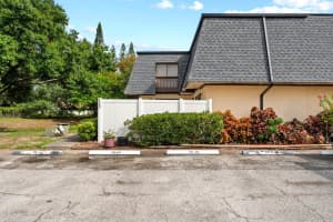 8118 OAK TRACE WAY, TAMPA, FL 33634 - MLS#MFRTB8514272