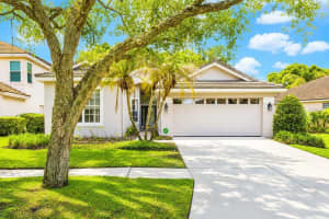 17721 Nathans Dr, TAMPA