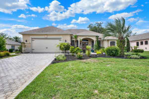 9234 Grand Cypress Dr, WEEKI WACHEE
