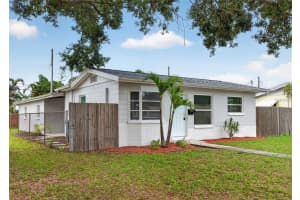 679 71ST AVE NORTH AVENUE, ST PETERSBURG, FL 33702 - MLS#MFRTB8514518