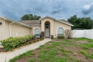 7444 PARADISE COVE PLACE, LAKELAND, FL 33810 - MLS#MFRTB8514677