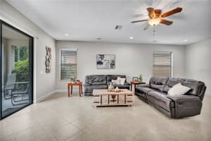 8013 HAMPTON GLEN DRIVE, TAMPA, FL 33647 - MLS#MFRTB8514725