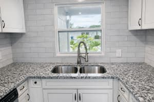8434 77TH AVE, SEMINOLE, FL 33777 - MLS#MFRTB8514801