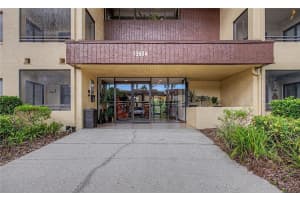 13604 VILLAGE DRIVE, TAMPA, FL 33618 - MLS#MFRTB8514849